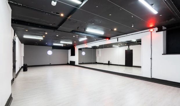 Фотография Зал для танцев URBAN в 