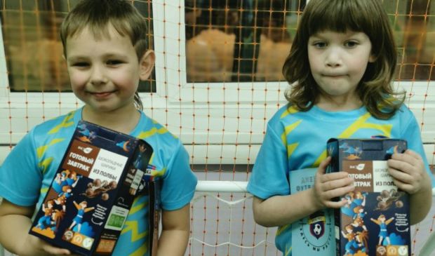 Фотография Групповые тренировки по футболу от 3 лет в клубе Young