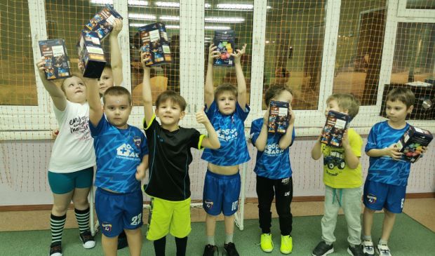 Фотография Групповые тренировки по футболу от 3 лет в клубе Young