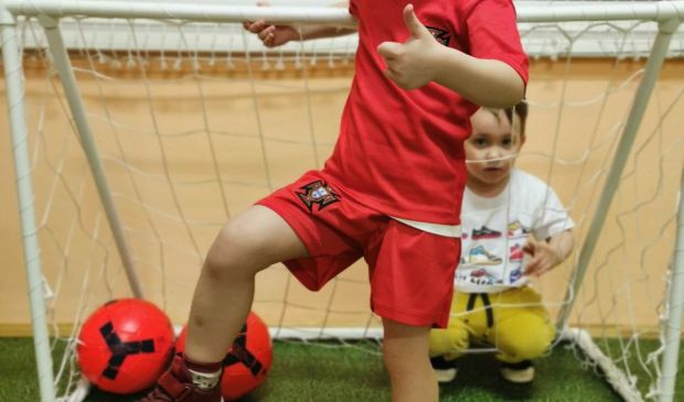 Фотография Групповые тренировки по футболу от 3 лет в клубе Young