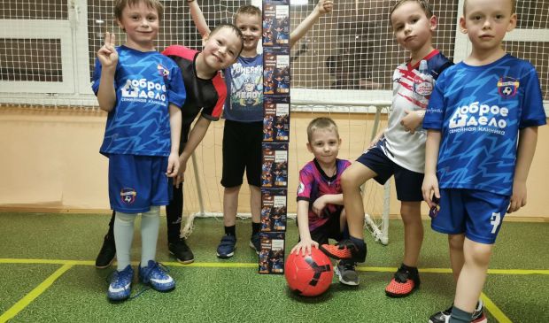 Фотография Групповые тренировки по футболу от 3 лет в клубе Young