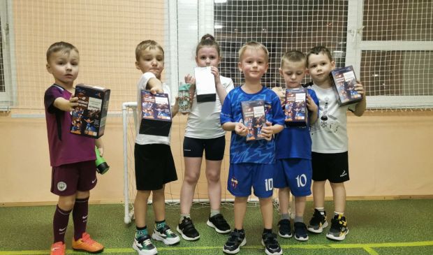 Фотография Групповые тренировки по футболу от 3 лет в клубе Young