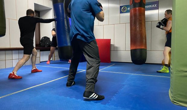 Фотография Бокс от 14 лет — техника, выносливость и сила под руководством мастера спорта