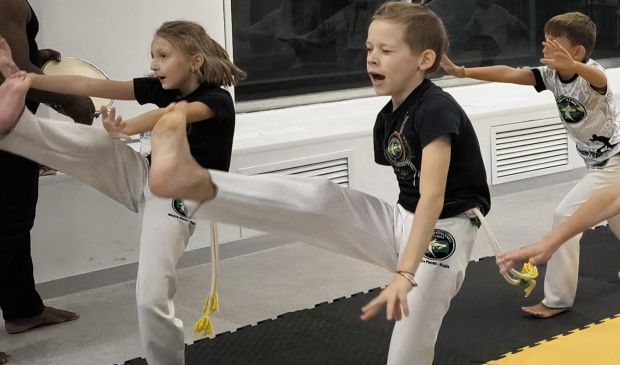 Фотография Капоэйра на Шаболовке с мастером из Бразилии в Школе капоэйры FGR