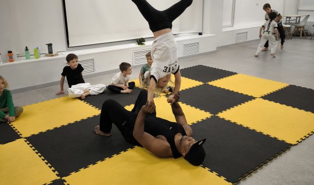 Фотография Капоэйра на Шаболовке с мастером из Бразилии в Школе капоэйры FGR