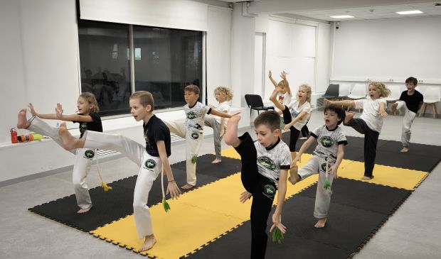 Фотография Капоэйра на Шаболовке с мастером из Бразилии в Школе капоэйры FGR