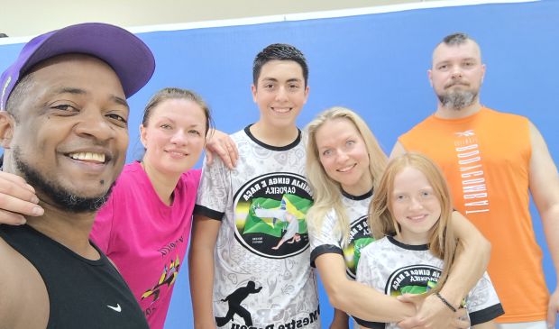 Фотография Капоэйра в г.Московский с мастером из Бразилии в Школе капоэйры FGR