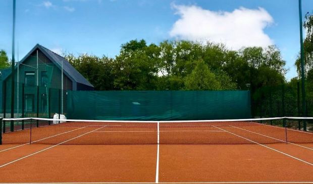 Фотография Открытый теннисный корт (грунт) СК «Чемпион»