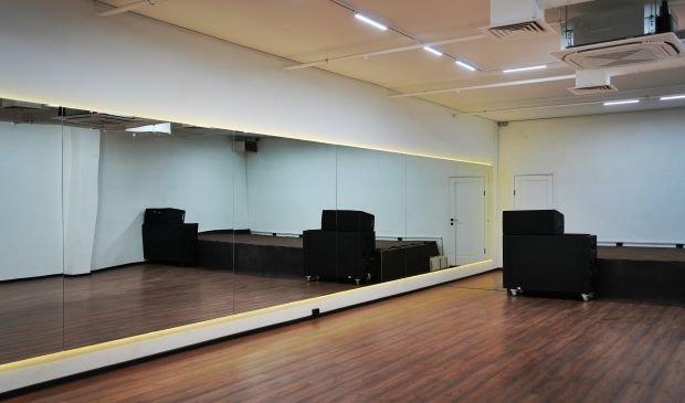 Фотография Танцевальный зал Campus 