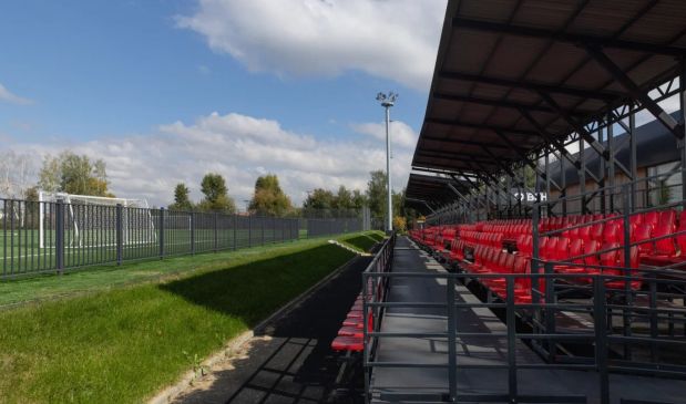 Фотография Футбольное поле 100х65 Стадион 