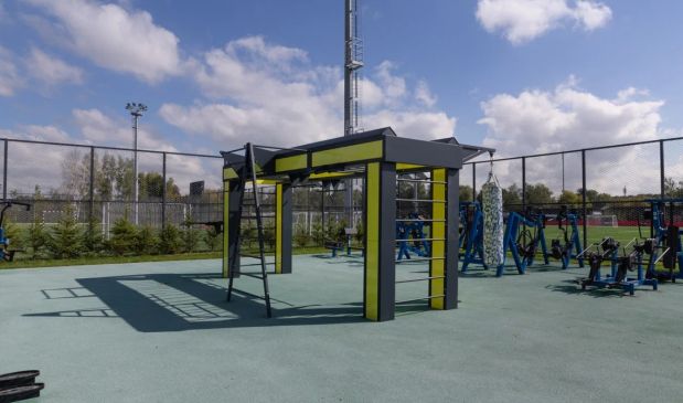 Фотография Мини-футбольное поле 40х20 на стадионе  