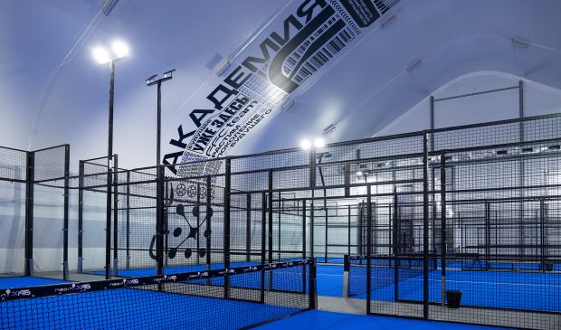 Фотография ПаделХаб корты падел-тенниса Сколково манеж №1