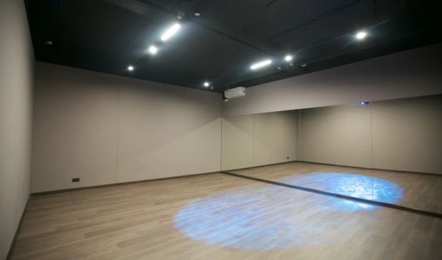 Фотография Зал для танцев 45 кв.м. 