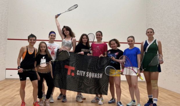 Фотография Клубный вечер для девушек