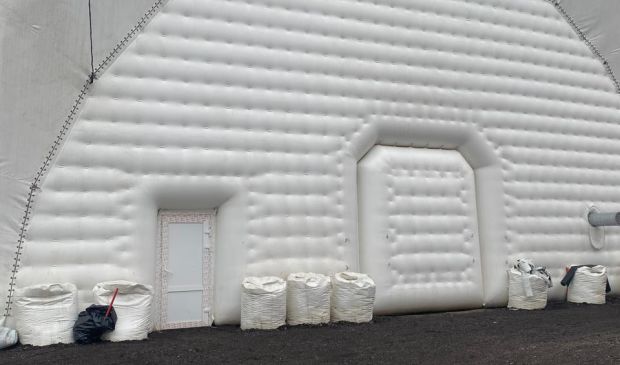 Фотография Футбольный манеж 37х16 