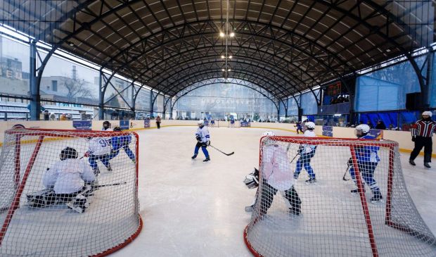 Фотография Каток под крышей