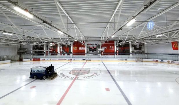 Фотография Ледовая арена Земля СК 