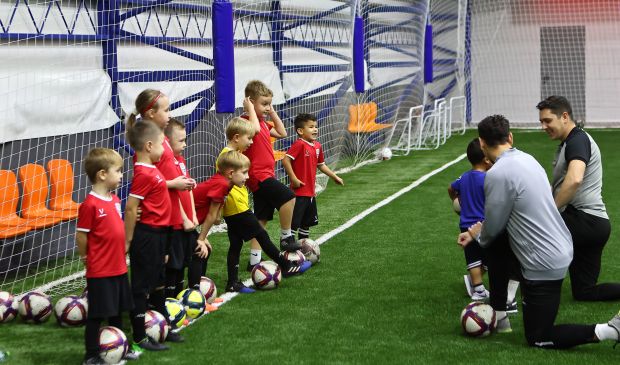 Фотография Футбольный манеж 48x30 «Остафьево»