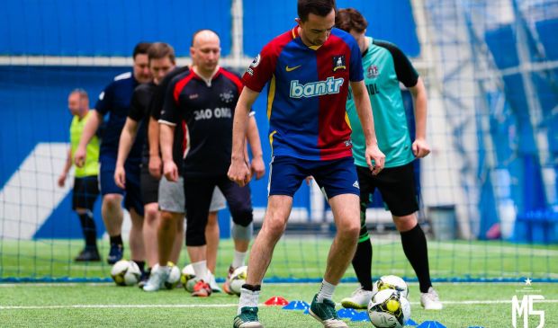 Фотография Футбольная школа для взрослых 