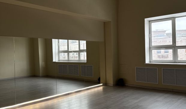 Фотография Бежевый зал 42 кв.м. в Студии танцев «Убежище»
