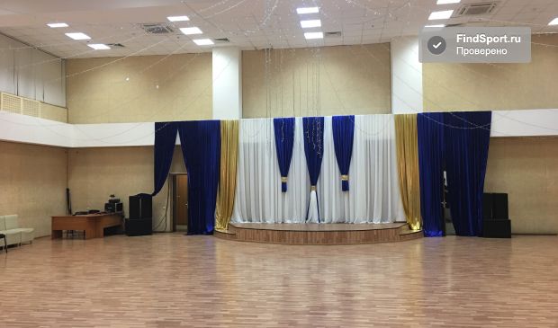 Фотография Танцевальный зал  400 м2 со сценой
